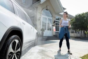 Harnessing the Power of Pressure Washers: A Comprehensive Guide to Cleaning Your Home Exterior with Giraffe Tools