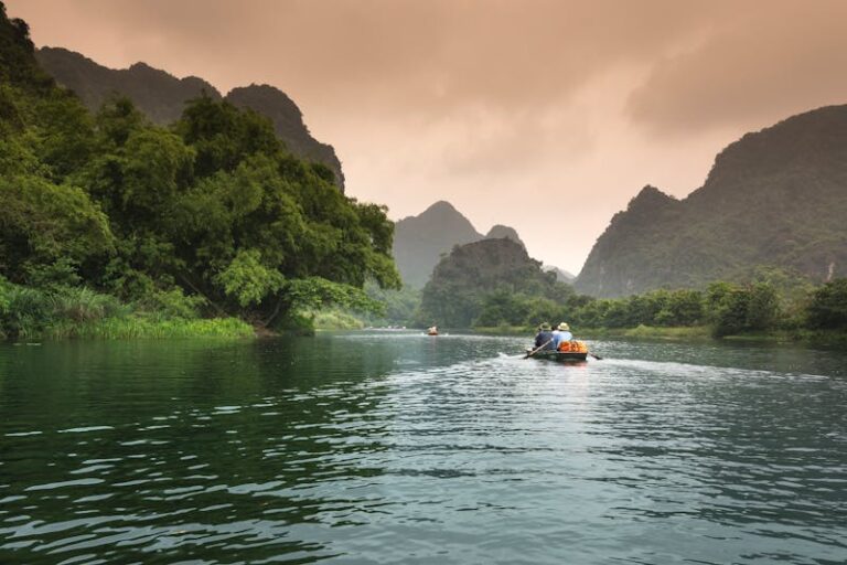 What Are The Different Types Of Vietnam Tour Packages Available?